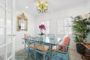 The Golden Alligator 2 - 3 beds 1 bath Palm Beach Regency style, near everything